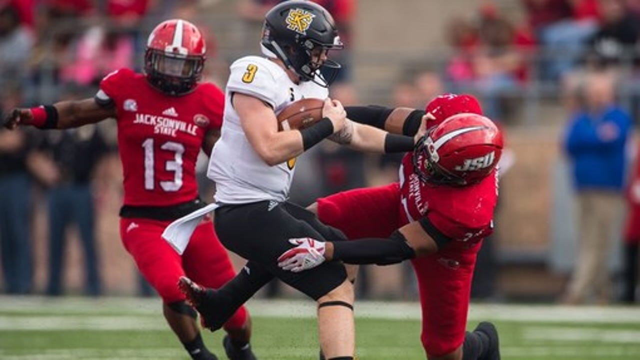 Kennesaw State stuns No. 3 seed Jacksonville State in FCS second round (Dec 02, 2017)